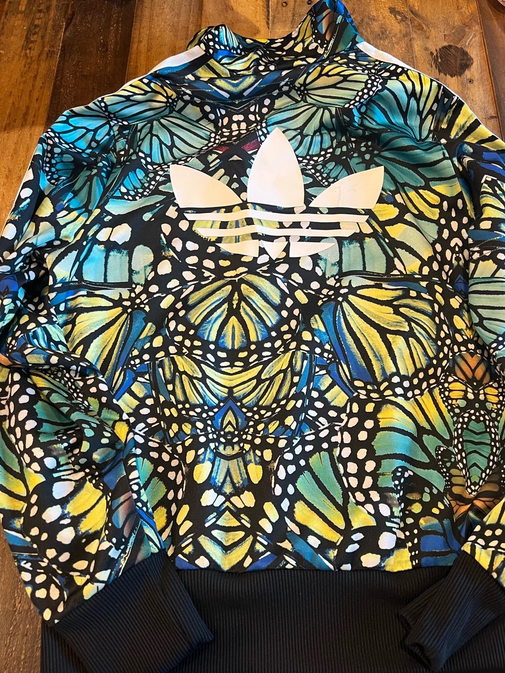 🦋 RARE Adidas x Farm Rio women’s medium butterfly track jacket 🦋 - Picture 2 of 12